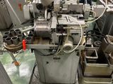 une image d'une machine dans une usine