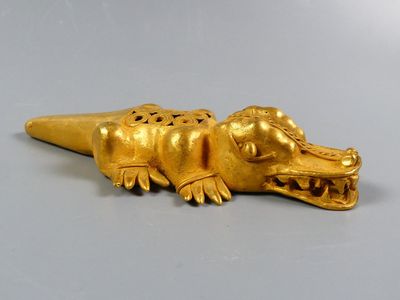 Colombie. Crocodile ajouré de spirales, amulette chamanique. - Photo 1