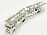 un camion jouet muni d'une échelle