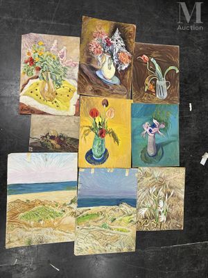 de nombreuses peintures sur un tableau noir avec un fond noir