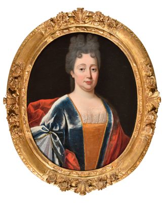 portrait d'une dame en robe bleue et dorée