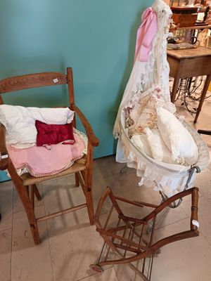 Ensemble cpt : landau avec structure métallique, une chaise …