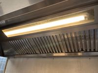 L38 - CASTELNAU D'ESTREFONDS - Hotte aspirante inox, trois g… (photo 3)