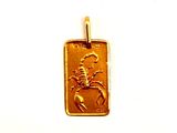 pendentif en or représentant un signe du zodiaque, orné d'un scorpion