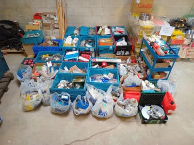 a lot of items that are sitting on the floor