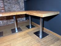 Lot de trois tables de salle à manger à épais plateaux en ch… (photo 2)