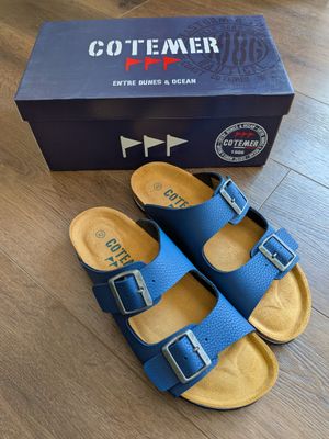 Paire de chaussures de marque COTE MER