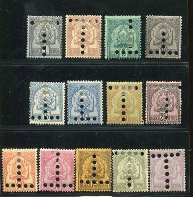 un gros plan sur un ensemble de timbres présentant différents motifs