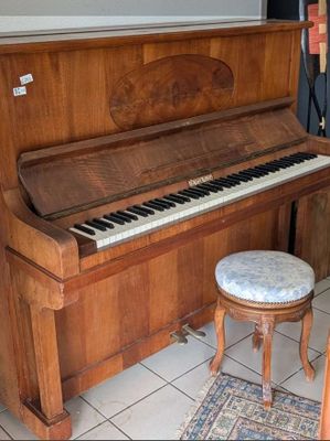 Piano 1900 en noyer, cadre fonte, cordes croisées - Michel M…