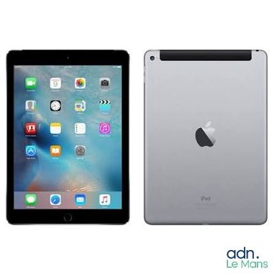 Un iPad mini d'Apple est présenté à côté d'un iPad mini