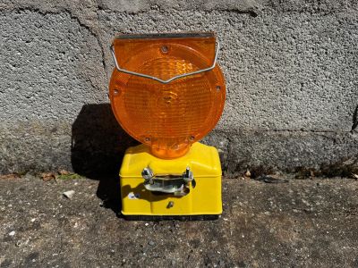 TALIAPLAST lampe solaire de chantier cligotante