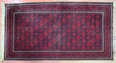Tapis Belouch (chaine, trame et velours en laine), Nord-est …