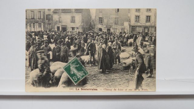 La Souterraine : Champ de Foire et rue de la Poste (AAA 181). TBE...