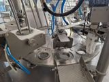 une image représentant une machine en train de travailler sur quelque chose