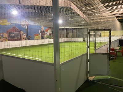 2 terrains de foot (FUTSAL) à 5 indoor démontables (environ …