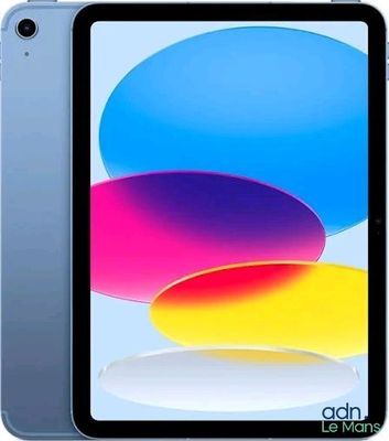 un gros plan d'un iPad 11 sur fond coloré