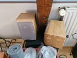 many different types of speakers in this room