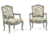 paire de fauteuils peints de style Louis XV