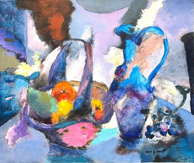 une nature morte représentant des vases bleus et des fruits