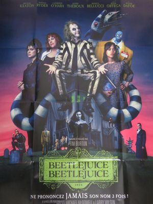 l'affiche de « Beetle-e-Juice », mettant en scène les acteurs de « Beetle-e-Juice »