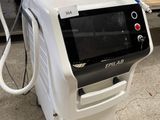 une machine posée au sol