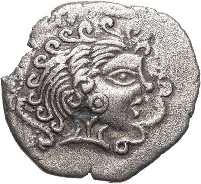 une pièce de monnaie en argent portant un visage de femme