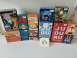 un grand nombre de livres posés sur une table