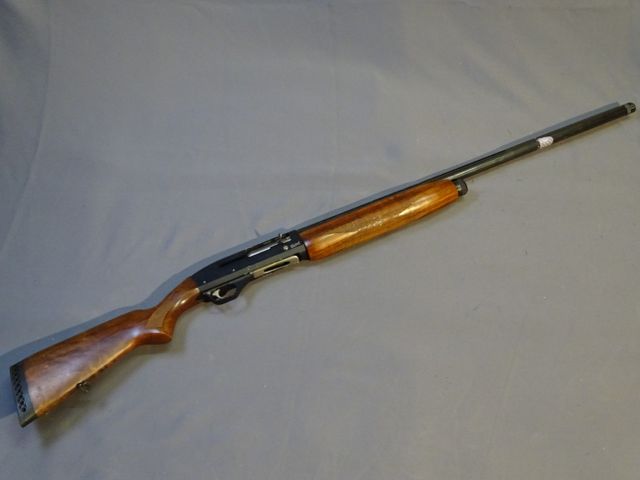 Cat C : N° 1015324567 - Fusil semi-automatique Cal 12/ 89 choke A...