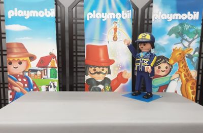 PLAYMOBIL. XXL modèle "Le postier".
