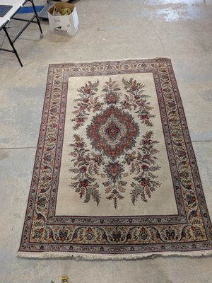 an image of a rug on the floor in a room