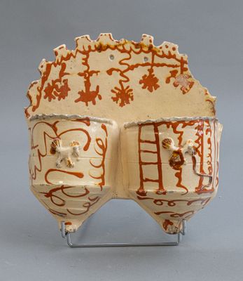 une image représentant un bol en céramique sur lequel figurent des caractères asiatiques
