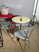 Réunion de mobiliers modernes comprenant : (photo 4)