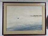 un tableau représentant un bateau sur l'eau, accroché au mur