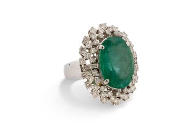 Bague “Emeraude” Importante émeraude ovale, diamants ronds t…