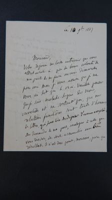 une vieille lettre manuscrite est reproduite sur une feuille de papier
