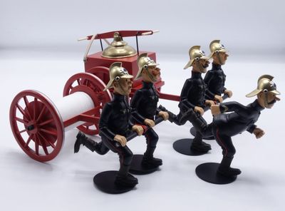 Hergé = AROUTCHEFF : Tintin, les pompiers anglais avec la po…