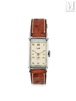 l'image d'une montre-bracelet avec un bracelet en cuir marron