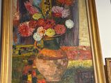 un tableau représentant des fleurs dans un vase posé sur une étagère