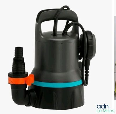 a black and orange submerst and a black and orange submerst and a black and orange submerst and a black and orange submers