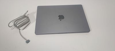 Ordinateur portable MACBOOK Pro 14 modèle A2779, série Y19YF…