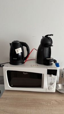 Ensemble de petit électroménager comprenant :