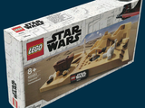 a box with a lego star wars set inside of it