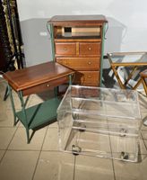 Mobiliers de chambre à coucher dépareillés comprenant : un c… (photo 2)