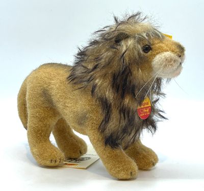 STEIFF. Lion en peluche, Ref. 066757.