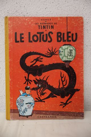 Bande dessinée – Les aventures de Tintin « Le Lotus Bleu ». Dos j...