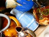 many vases that are sitting in a box