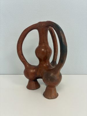 Cruche polylobée en terre cuite Teke (?) Haut totale : 26 cm