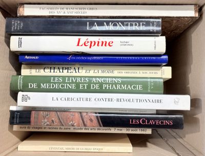 Un ensemble de 11 volumes de documentation dont : Lépine, ho…