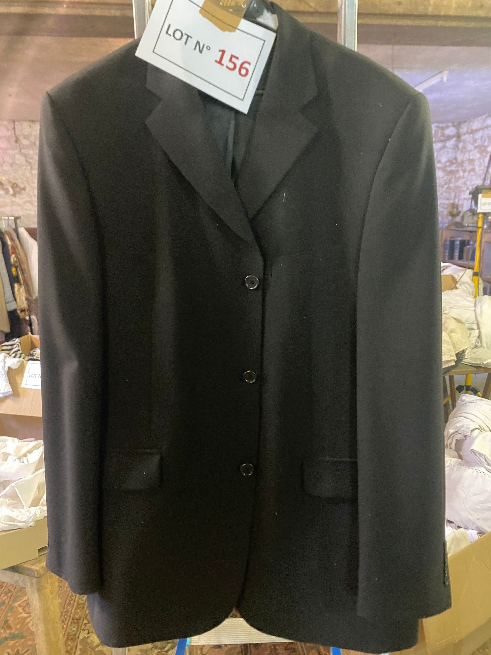 Lot de 2 vestes masculines de qualités dt Devred T54 et Italienne, en l’état d’usage.