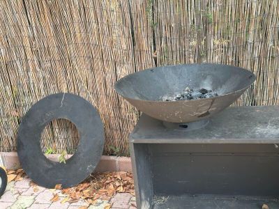 -1 brasero -2 chariots -4 tables pliantes - Photo 1